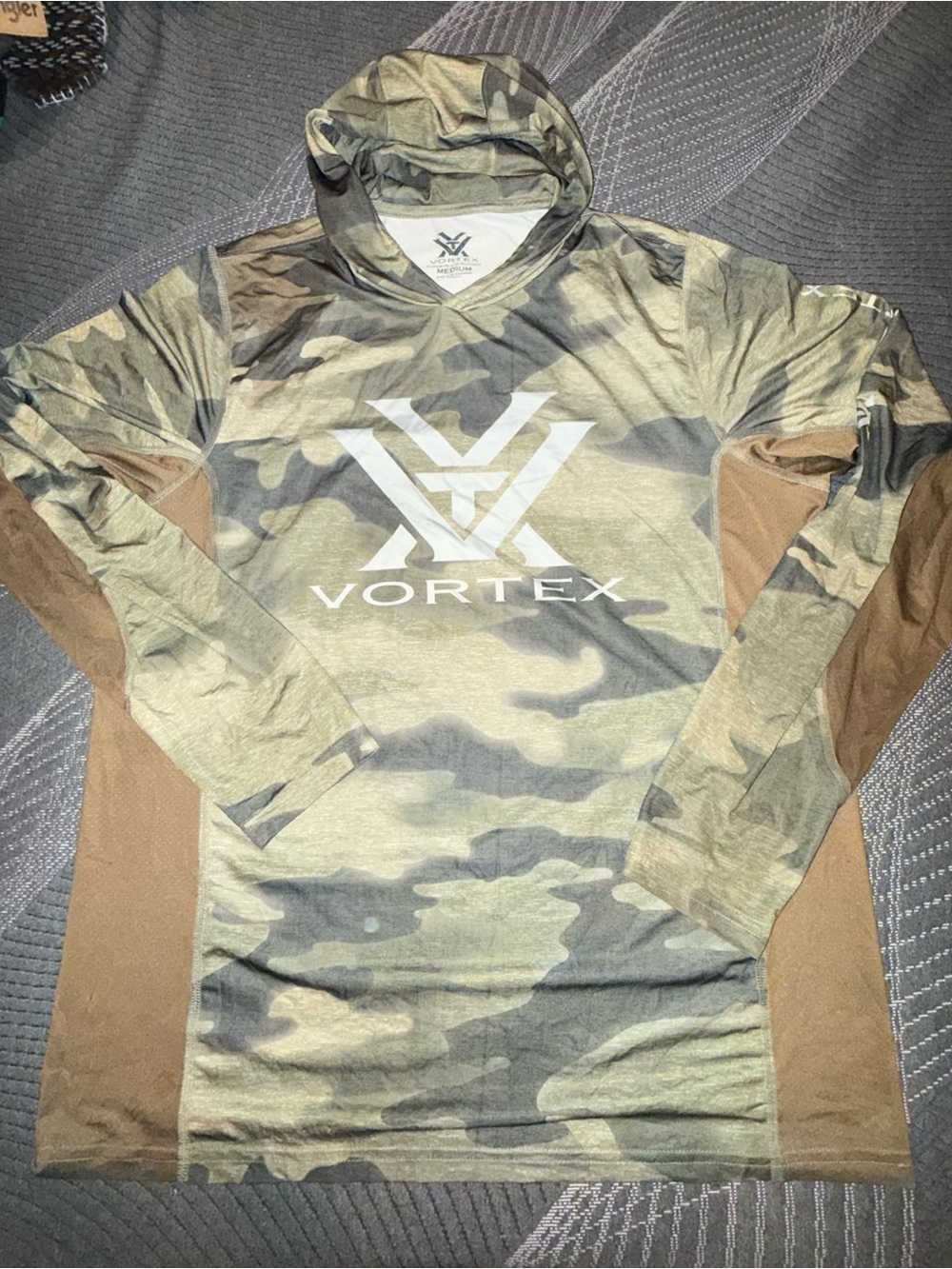 Vortex Men’s Camo Hooded Performance Shirt - Green